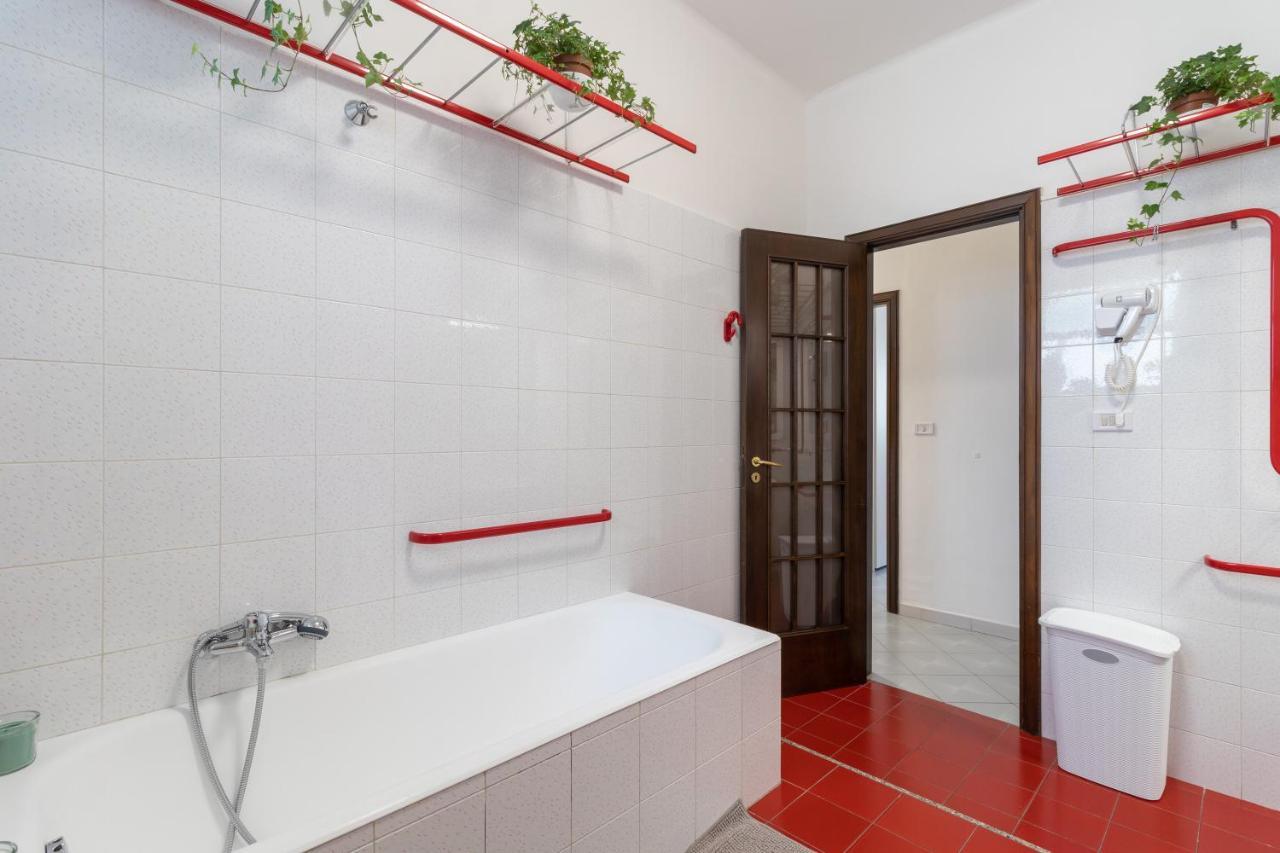 Chicca Casa Vacanze Бари Экстерьер фото